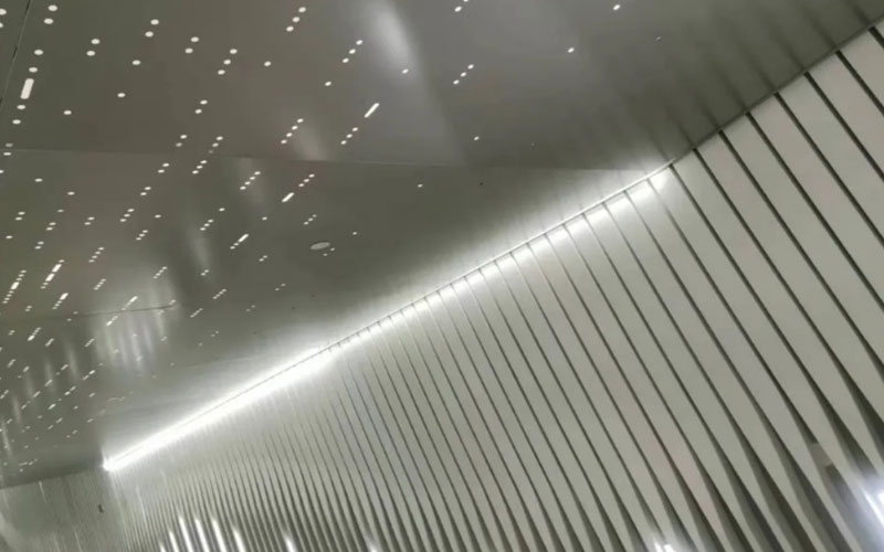 上海西岸传媒港—2.0造型铝单板
